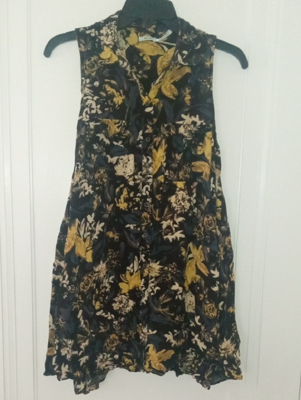 Sleeveless Floral Button-Front Dress in Black and Mustard small